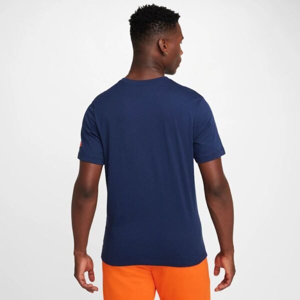 Camiseta Nike Sportswear Club - Imagem 2