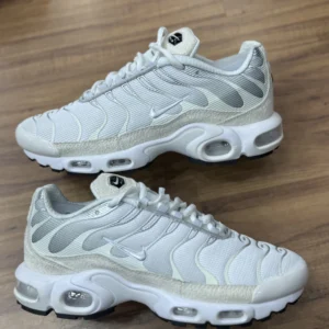 Air Max TN “branco/cinza/beje”