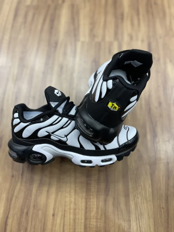 Air Max TN “Oreo” - Imagem 2