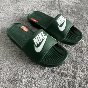Chinelo Nike Victori One - Verde